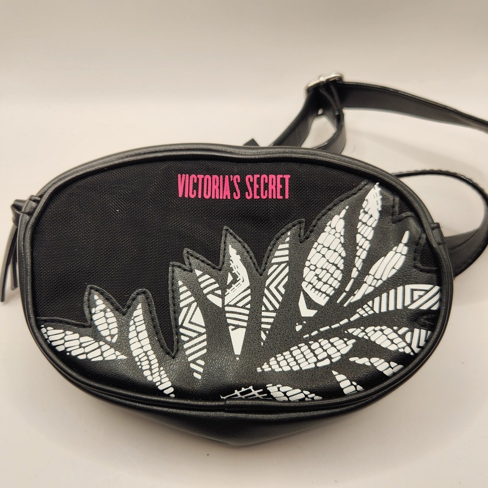 New Victoria's Secret Black White Tropical Leaf Print Belt Bag Fanny Pack Bum
